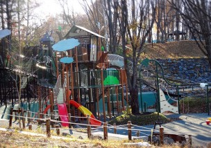 月寒公園に新しい大型遊具が登場 規模と種類がすごい 遊べるのは16年度から 札幌 しょうラヂオ